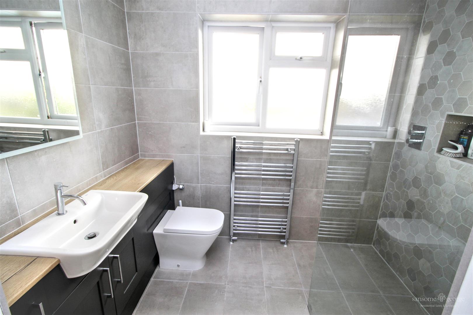 Little Heath Road, Tilehurst, Reading